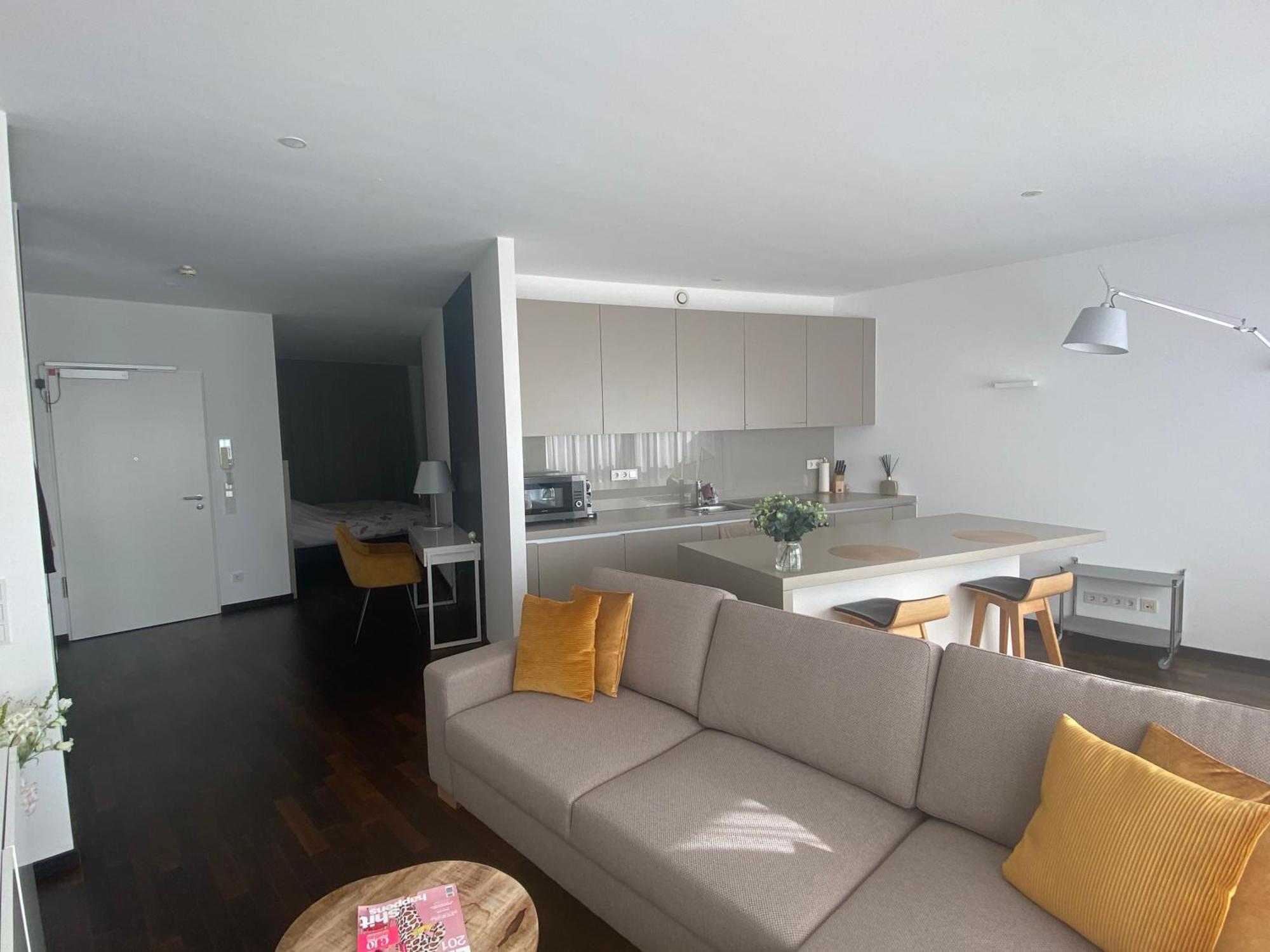 Apartament Luxurious In High Class Building Kranhaus In *