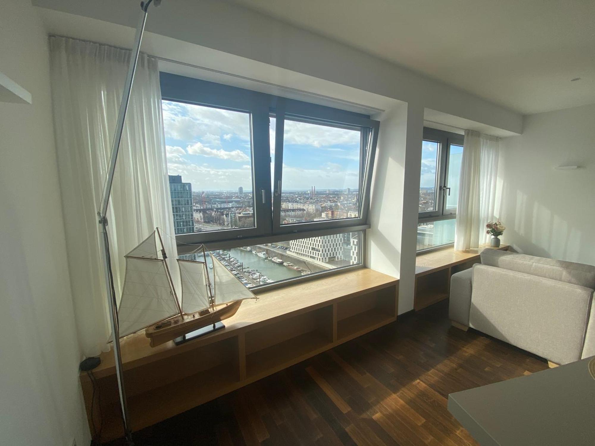 Luxurious In High Class Building Kranhaus In * Kolonia