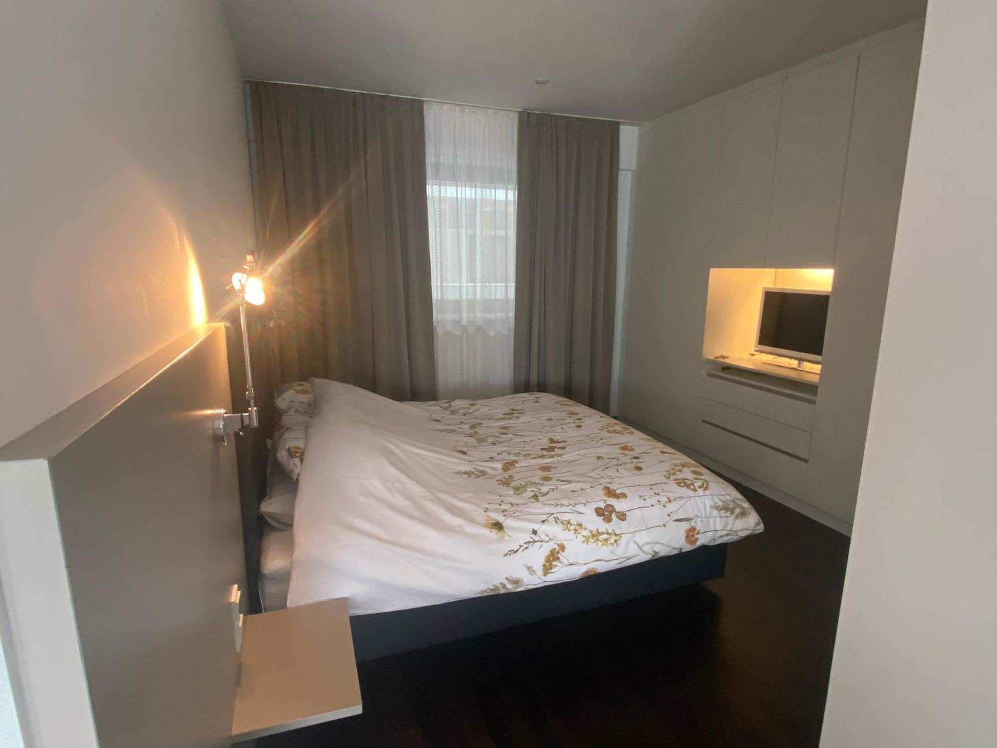 Luxurious In High Class Building Kranhaus In Apartment